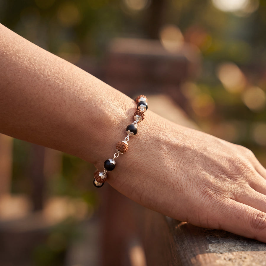 Silver plated Rudraksha & Black Onyx Bead Bracelet for Men and Women (Adjustable Chain)
